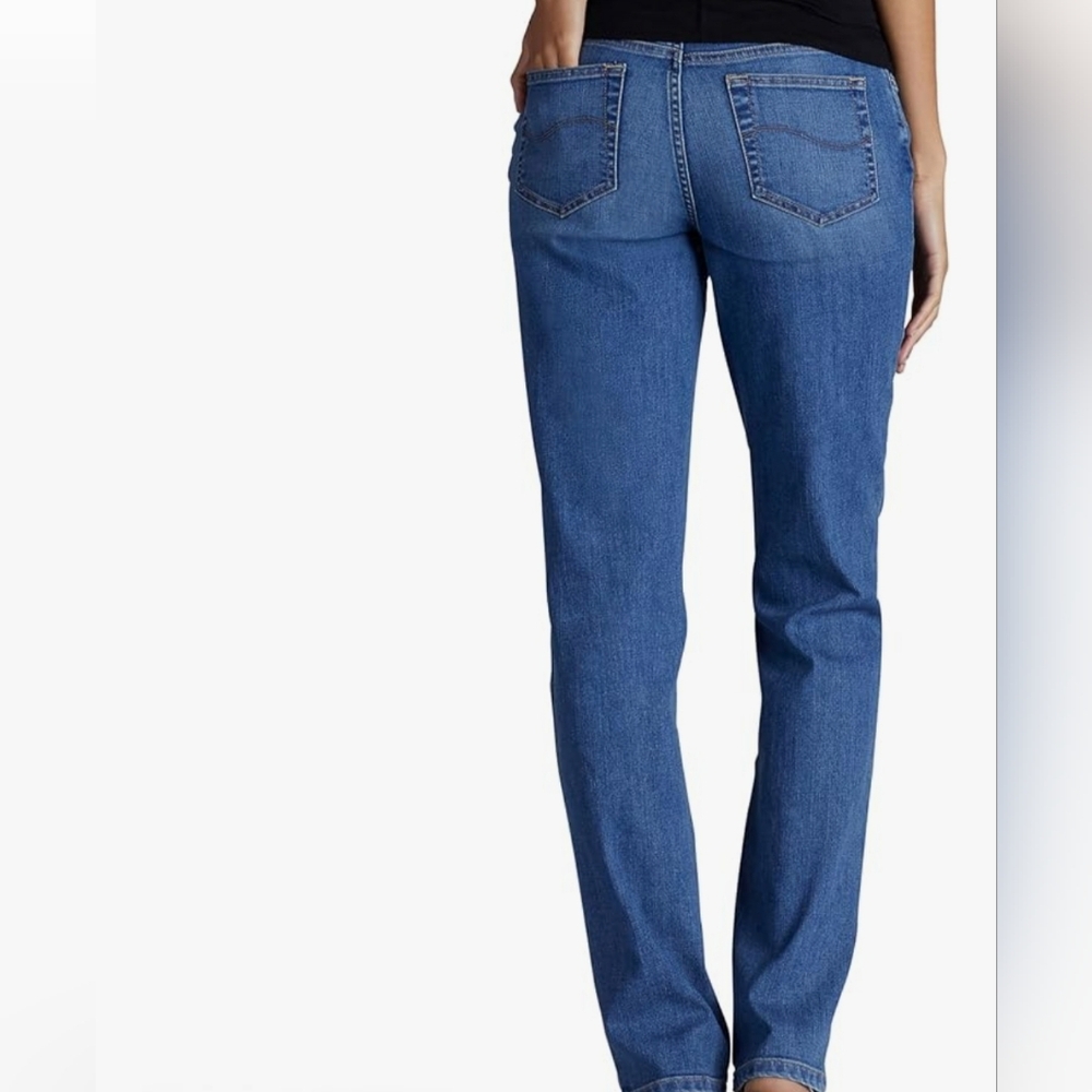 Lee Women's Petite Relaxed Fit Straight Leg Jean size‎ 14